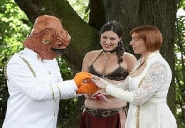 10 Freakish Wedding Ceremonies