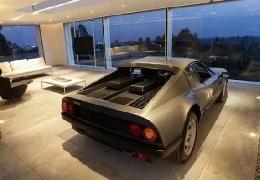 Ordinary Garages by Extraordinary People